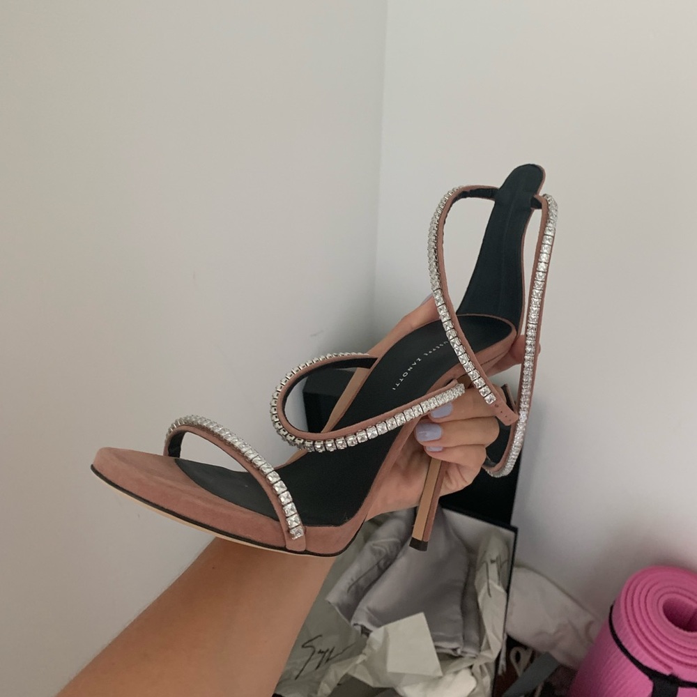 giuseppe zanotti crystal heels - Picture 4 of 14